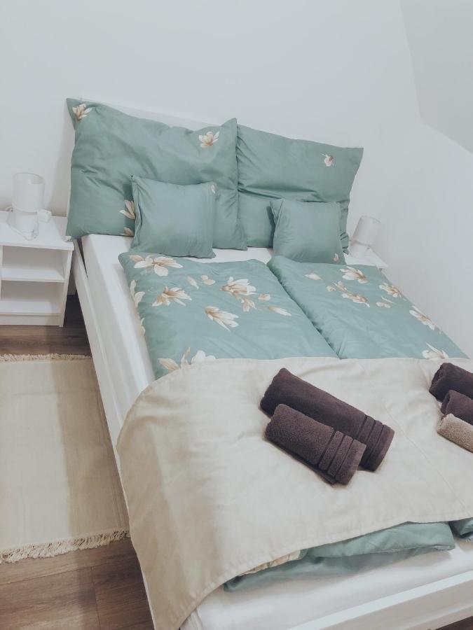 Tramini Apartmanok Эгер Экстерьер фото